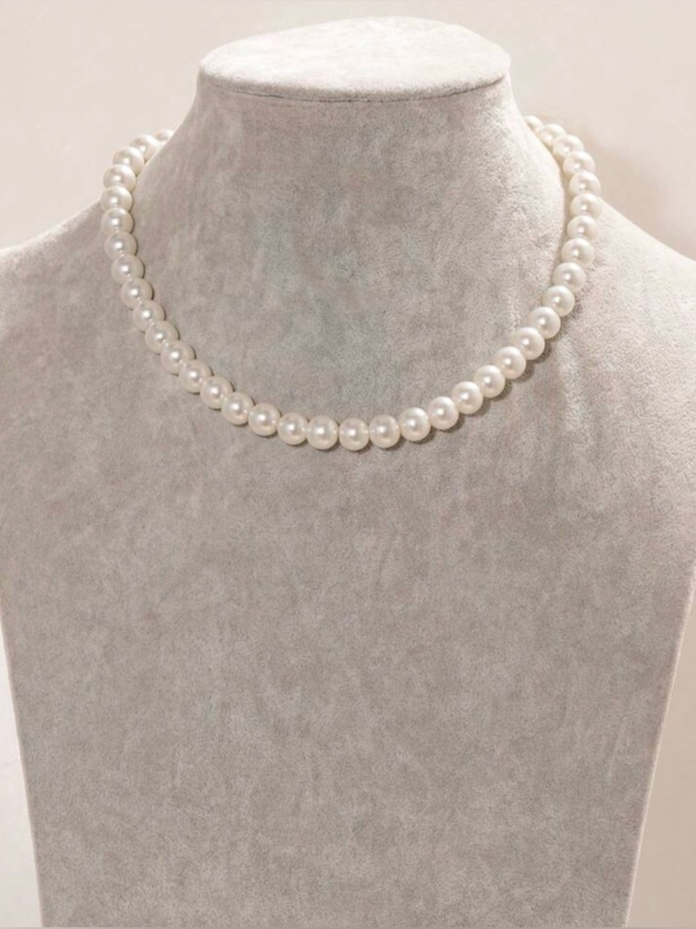Classic White Pearl choker Necklace - Women Jewelry